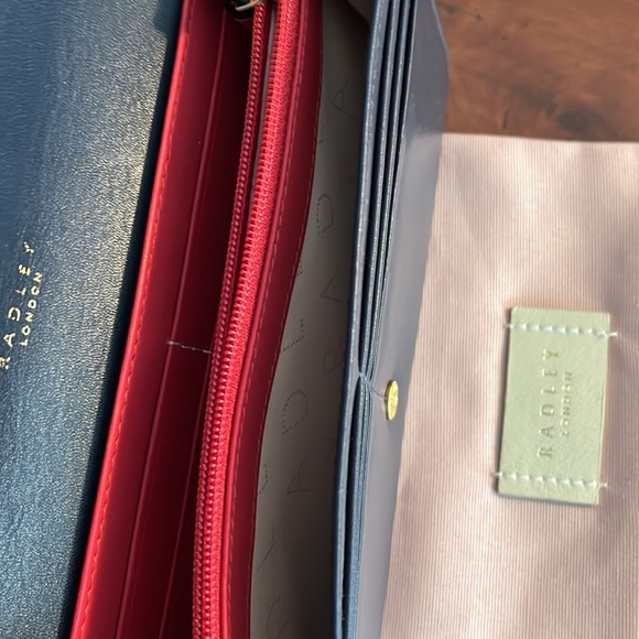 Radley wallet NWOT - Picture 5 of 5